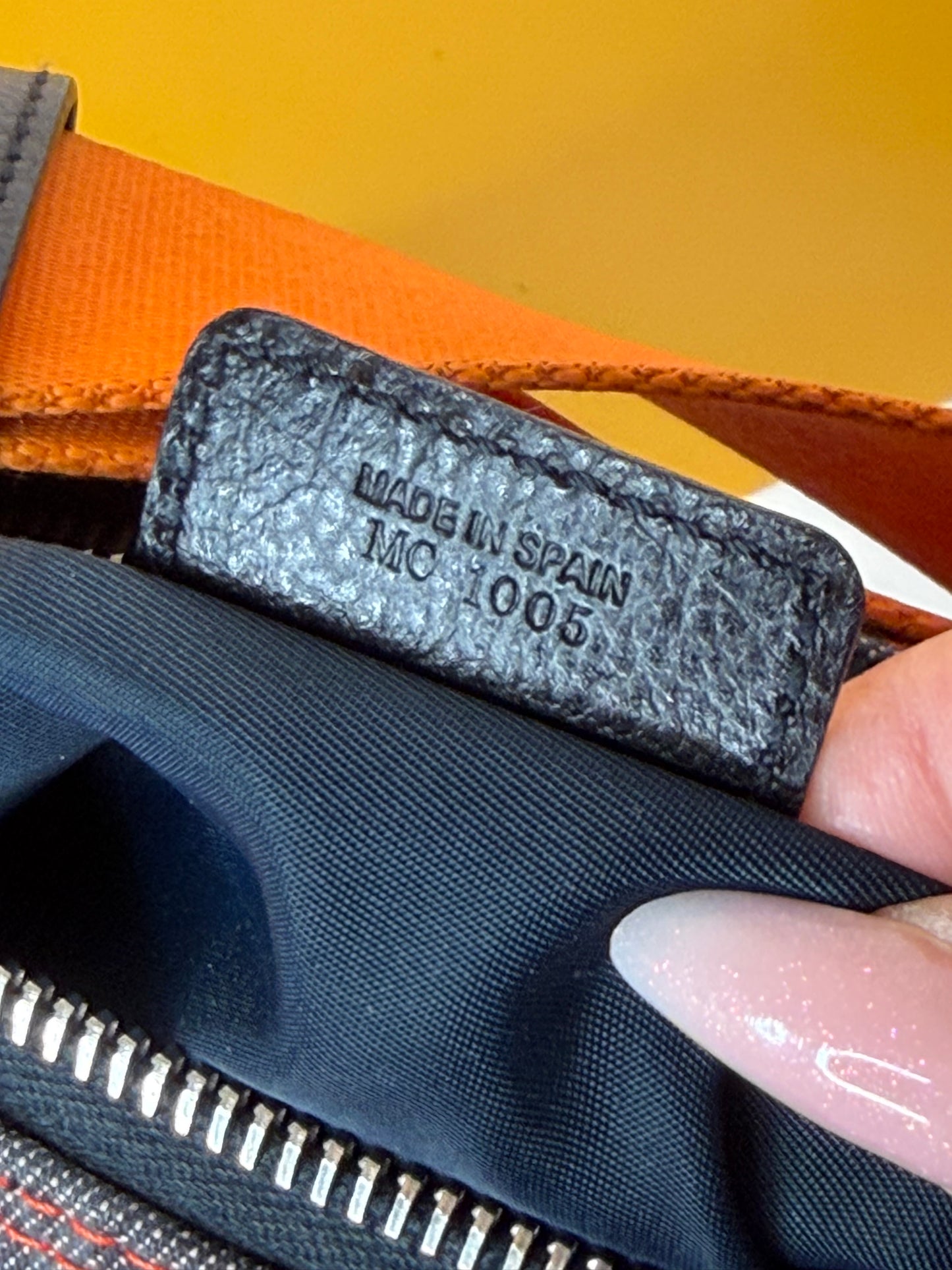 Dior Remove before flight
