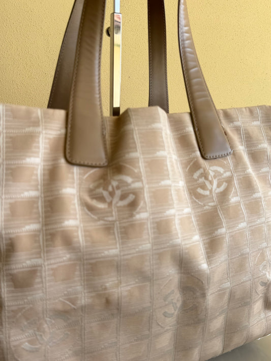 Chanel Tote new travel light