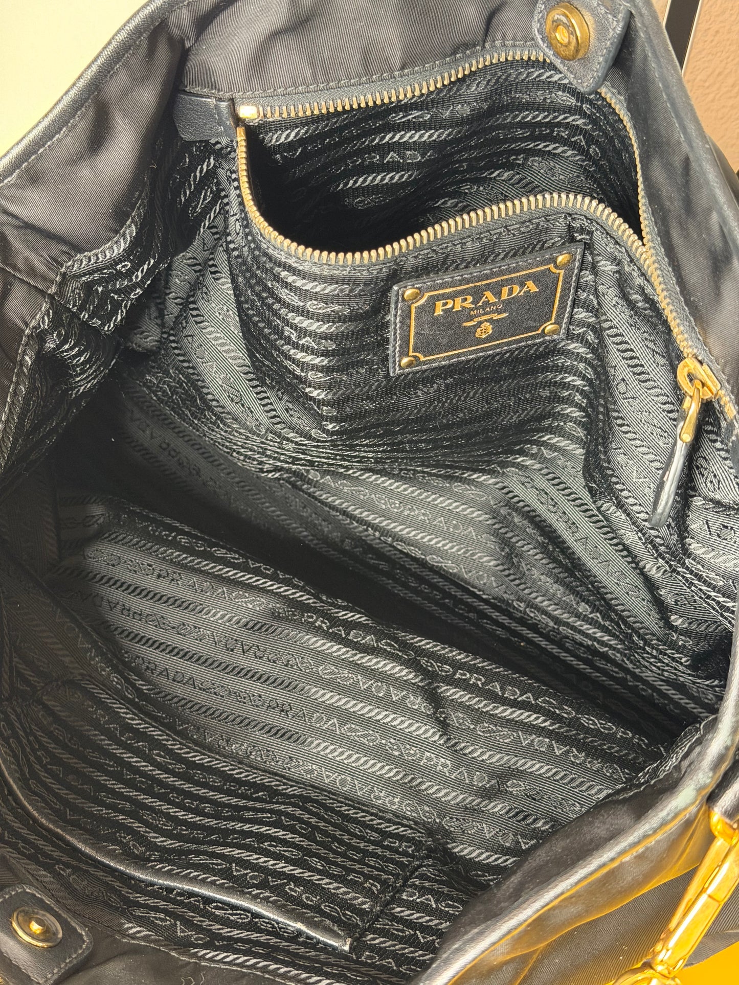 Prada tote nylon/pelle