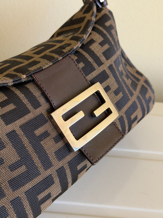 Fendi baguette double flap zucca