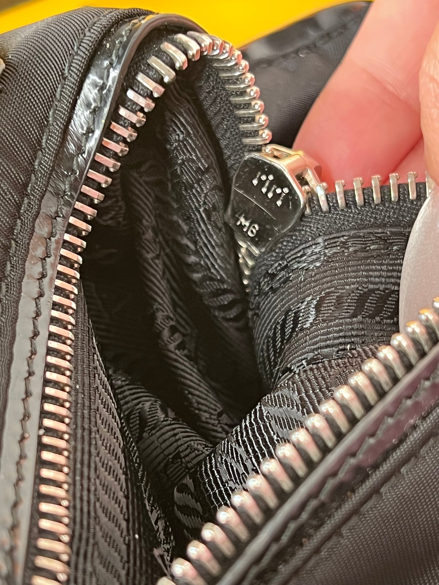Prada mini bag Nylon e pelle