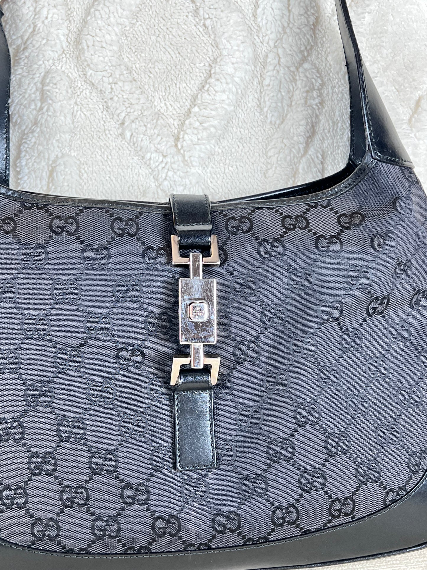 Gucci Jackie black