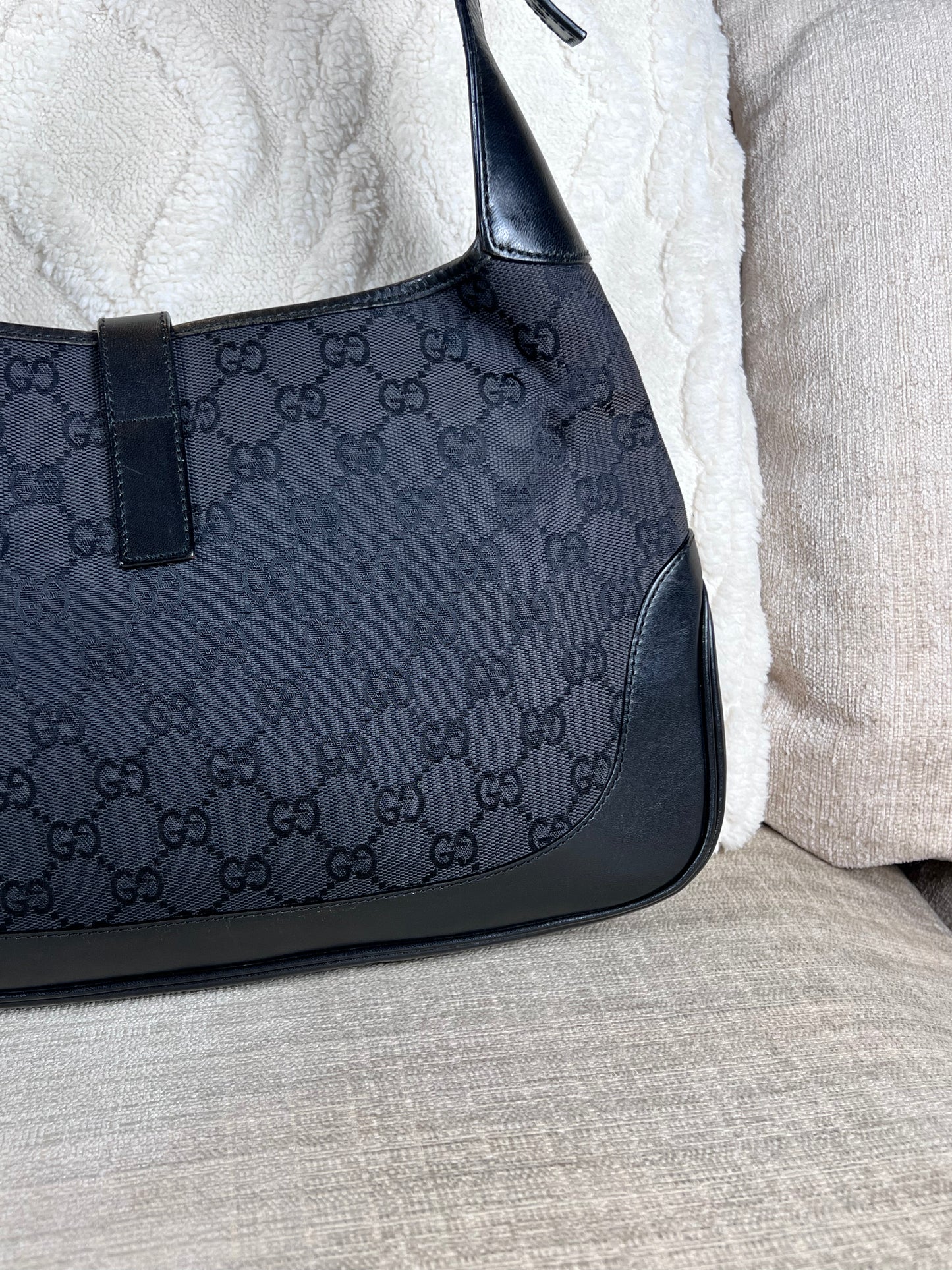 Gucci Jackie black