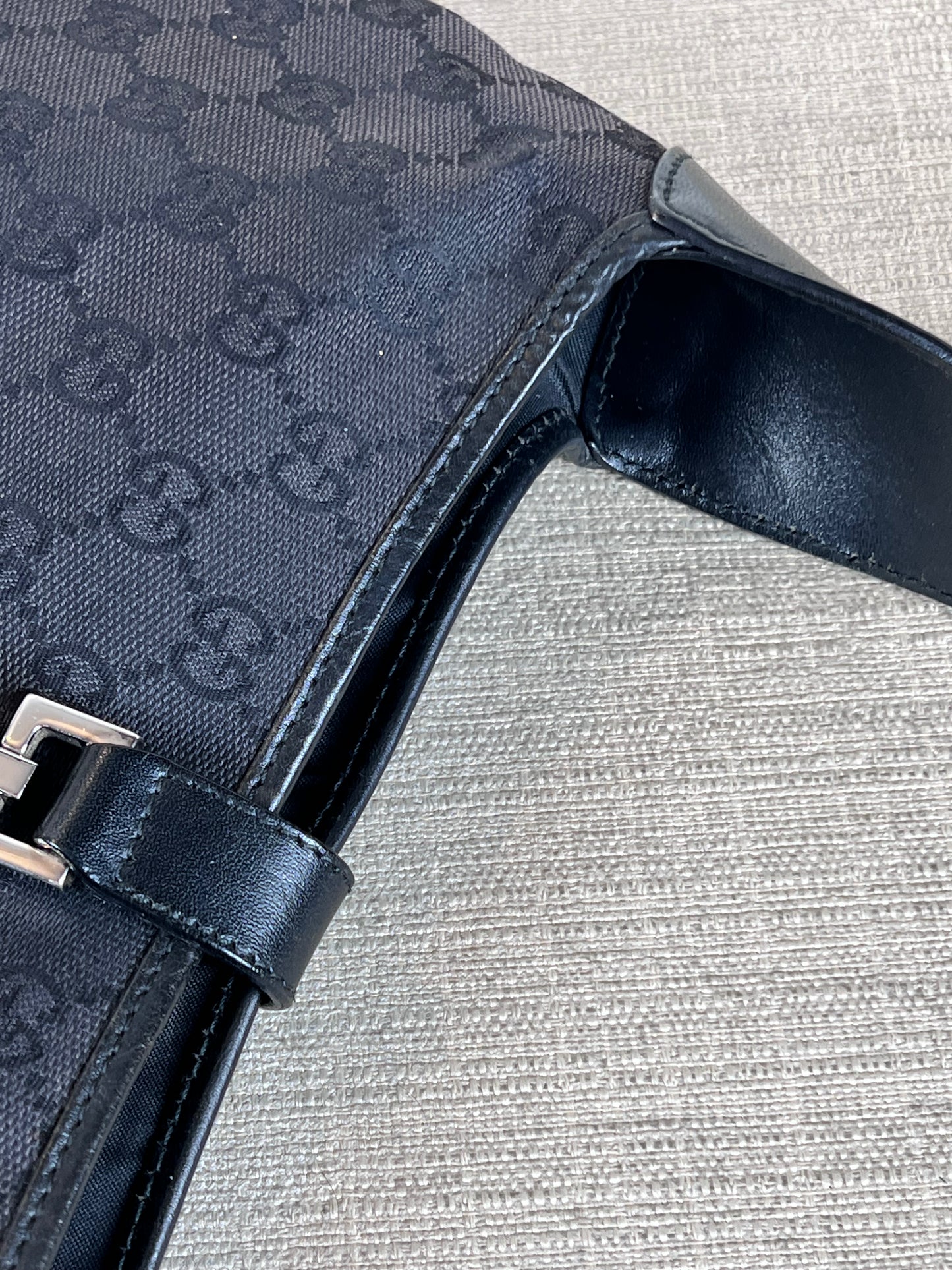 Gucci Jackie black
