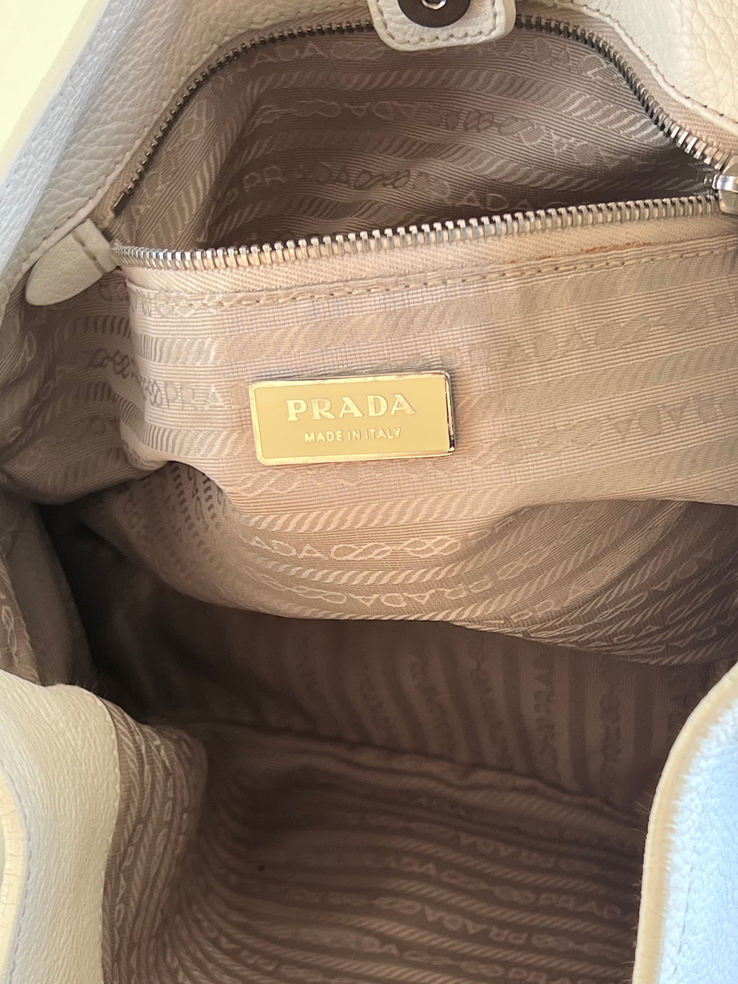 Prada Cargo bag bianca