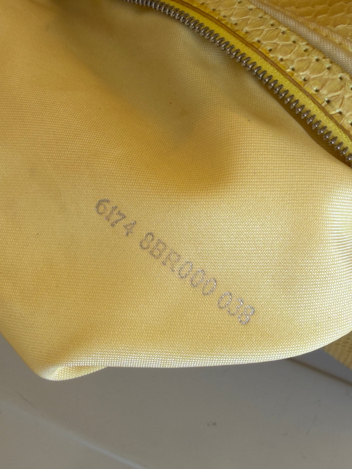 Fendi baguette pelle di pitone gialla