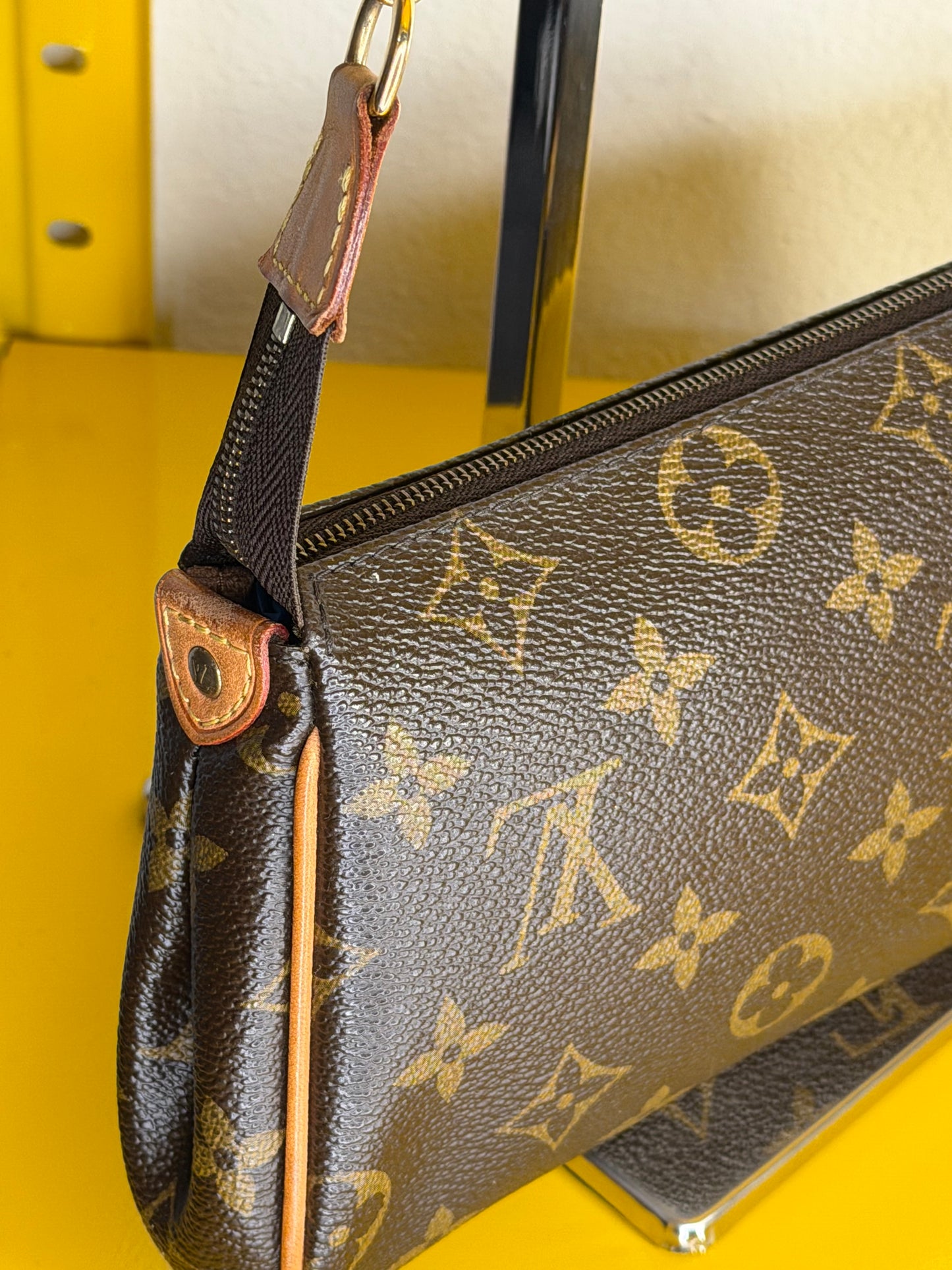 Louis Vuitton Pochette Eva