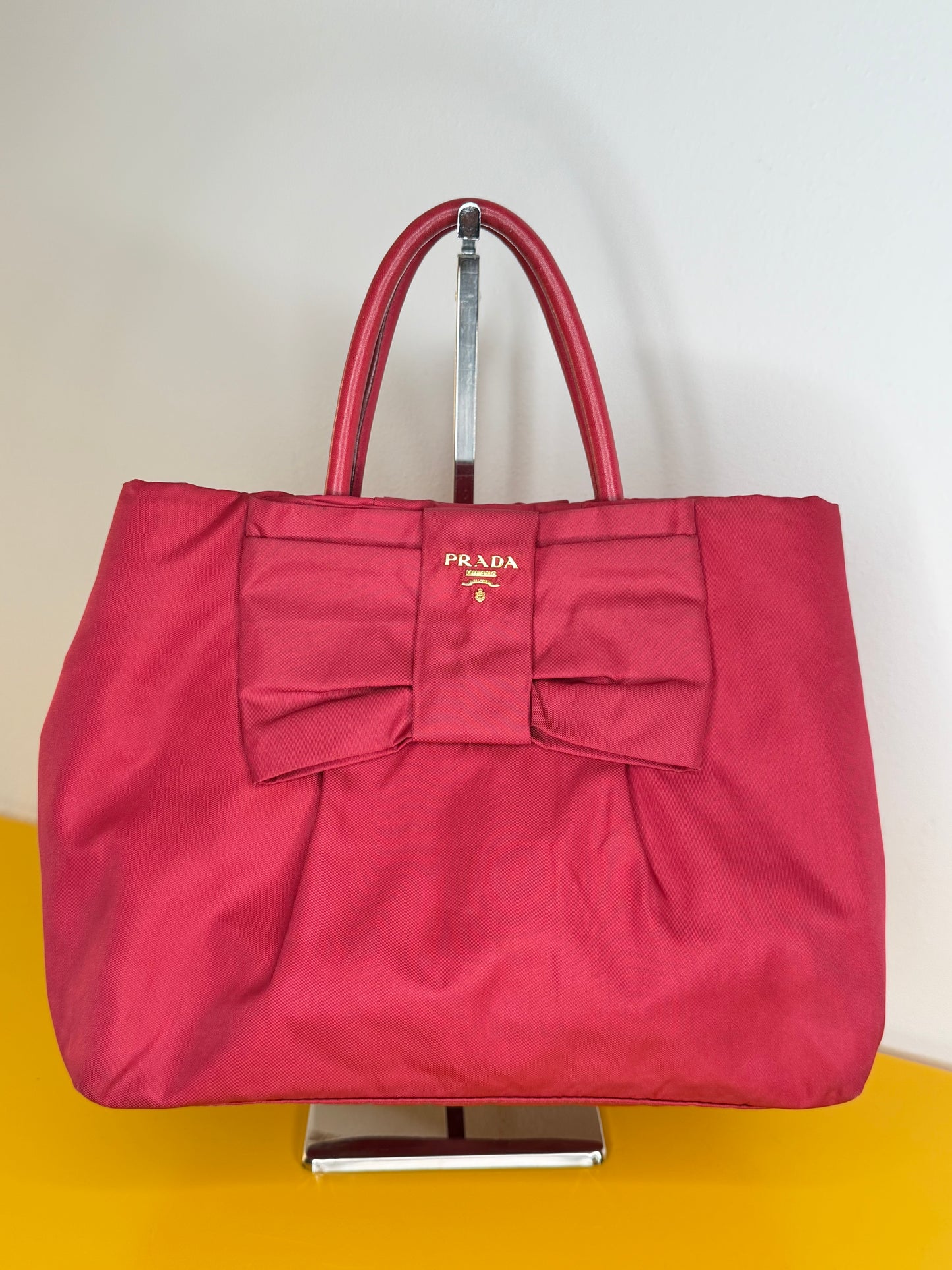 Prada in Nylon Ibisco(rosso fragola)