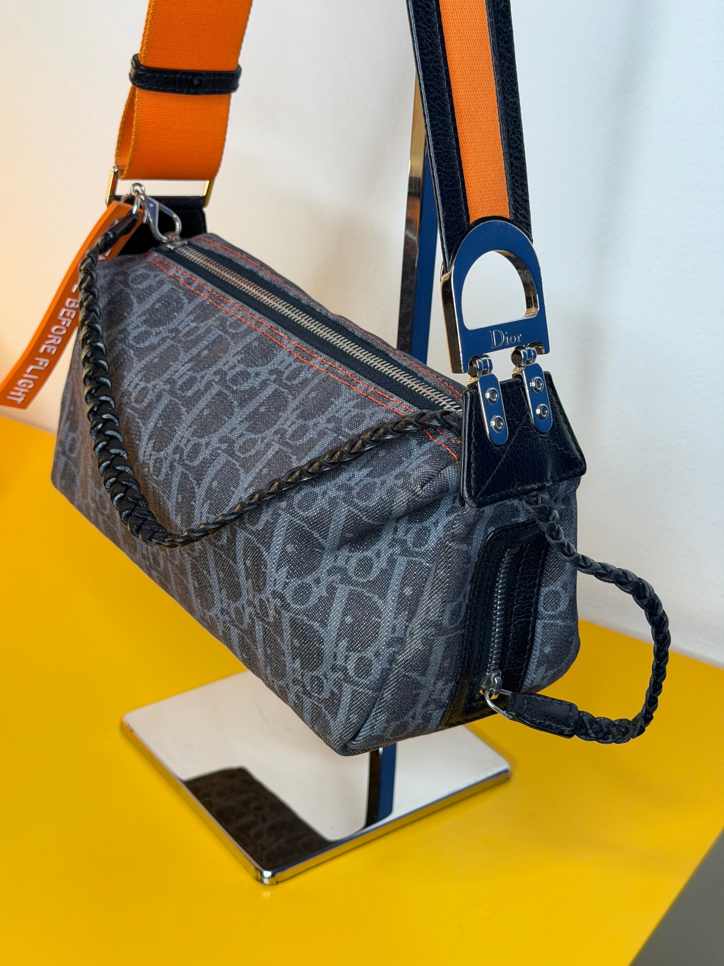 Dior Remove before flight