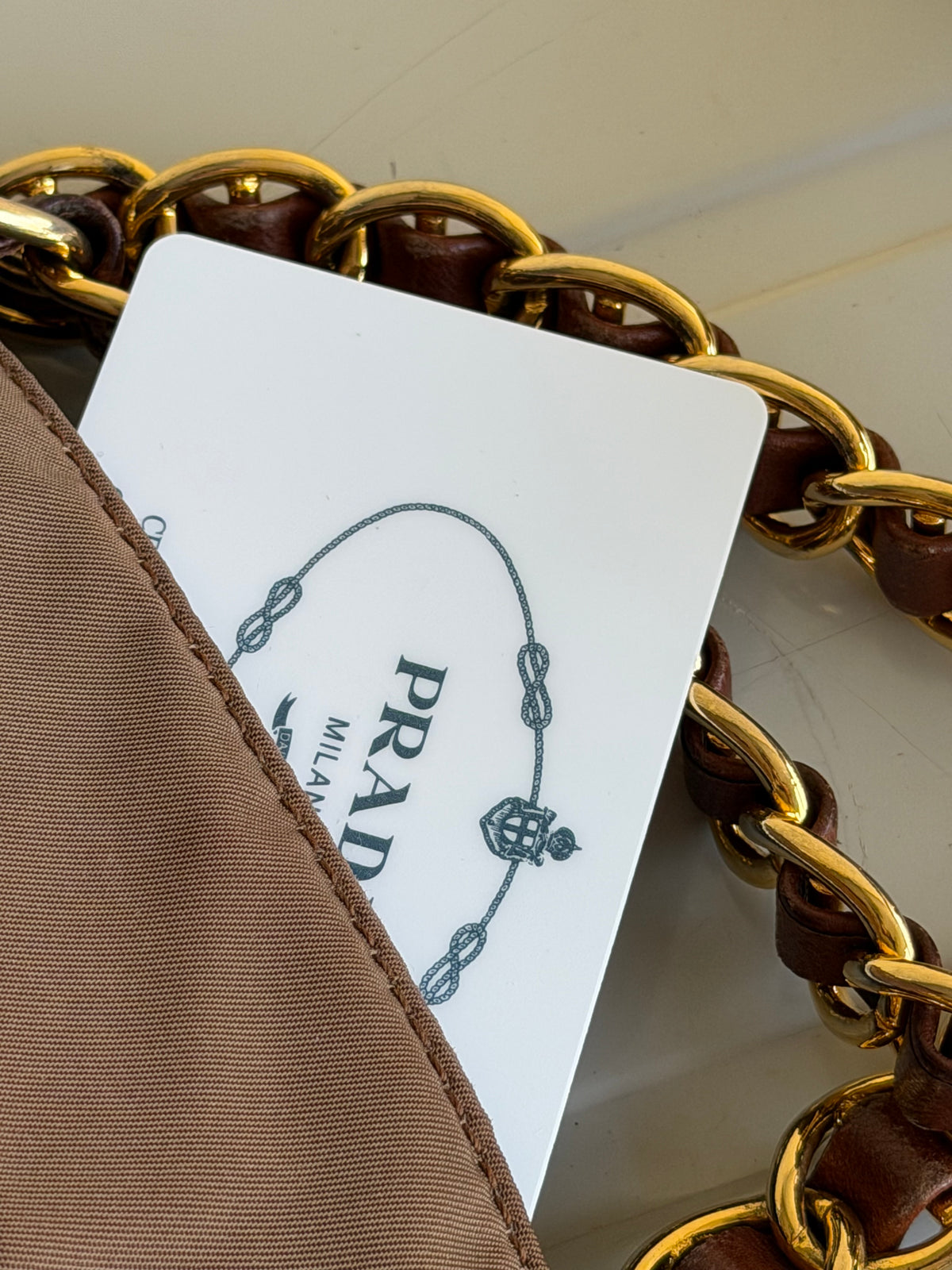 Prada tessuto catena
