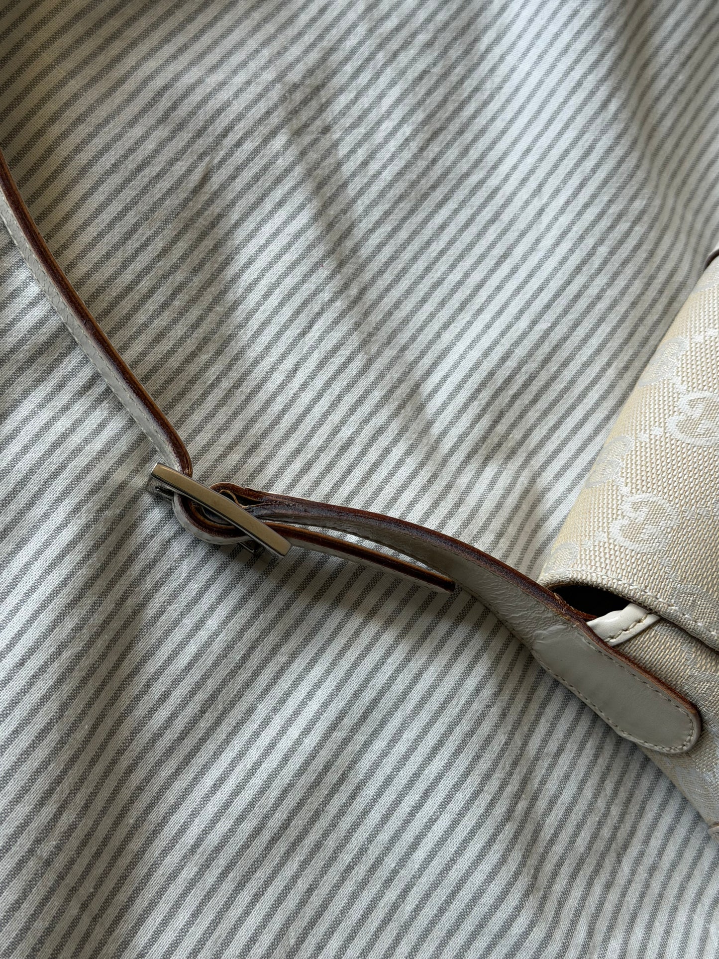 Gucci Mini Jackie GG beige