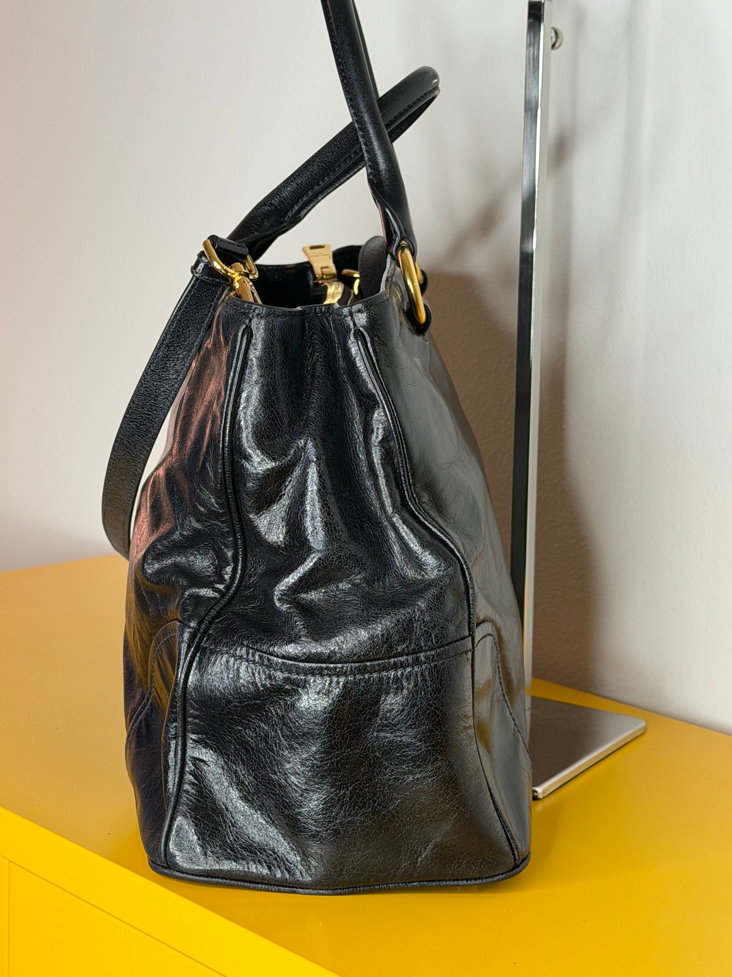 Miu Miu tote shine