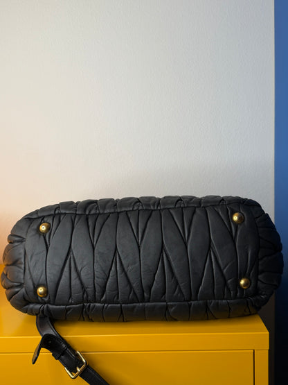 Miu Miu Pattina nera