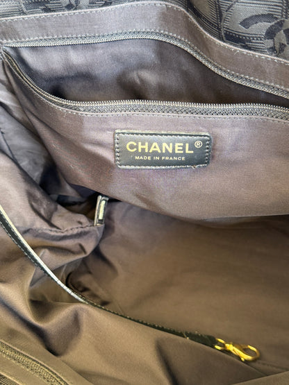Chanel New Travel Light