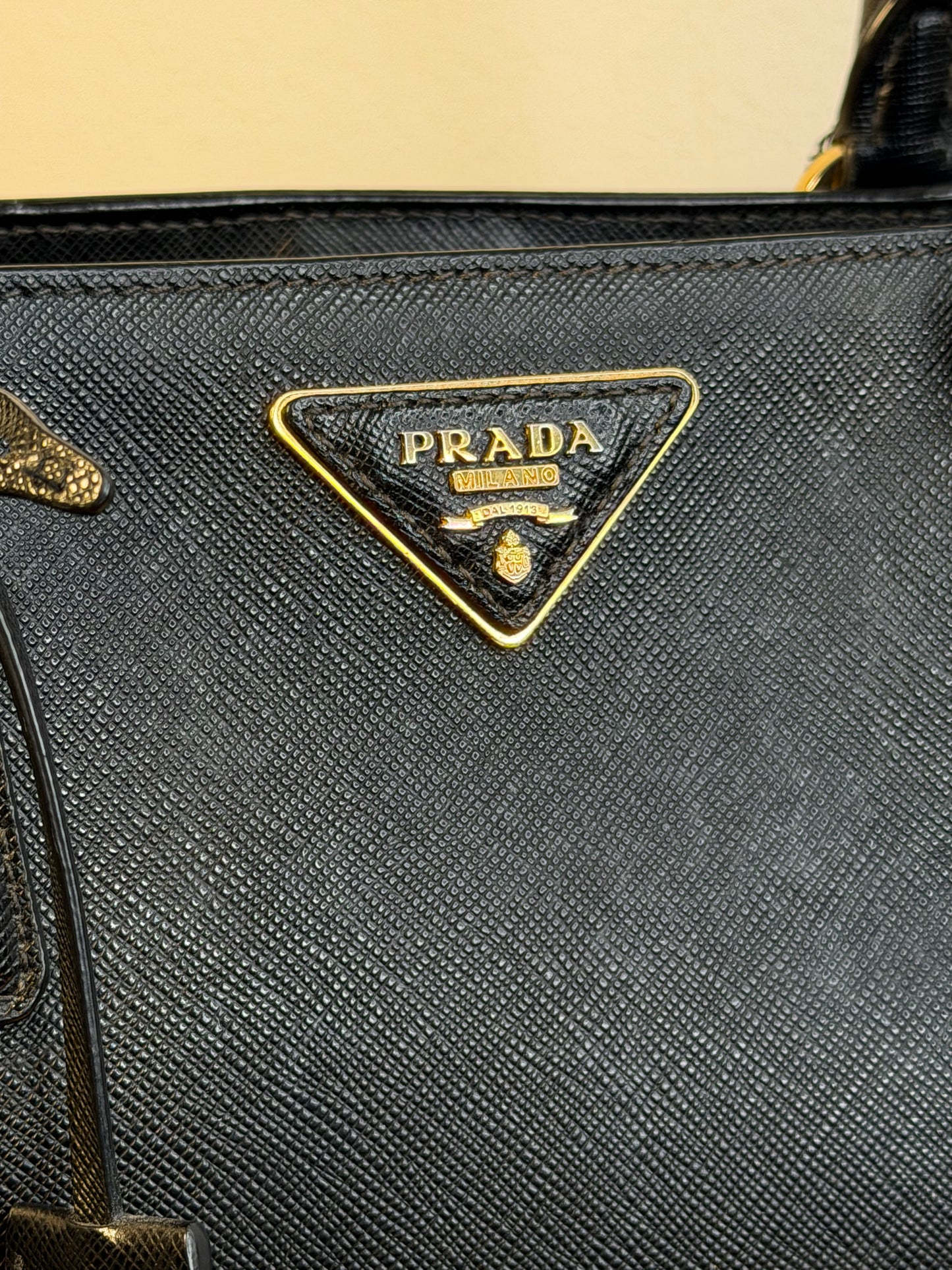 Prada Galleria in pelle Saffiano