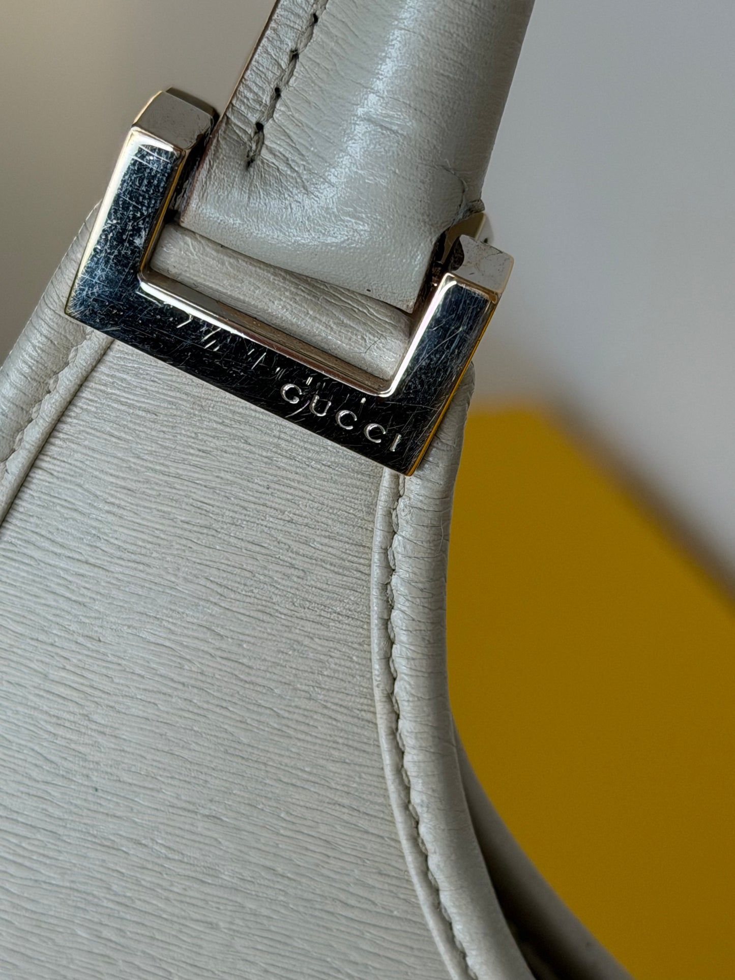 Gucci Bardot Light Beige