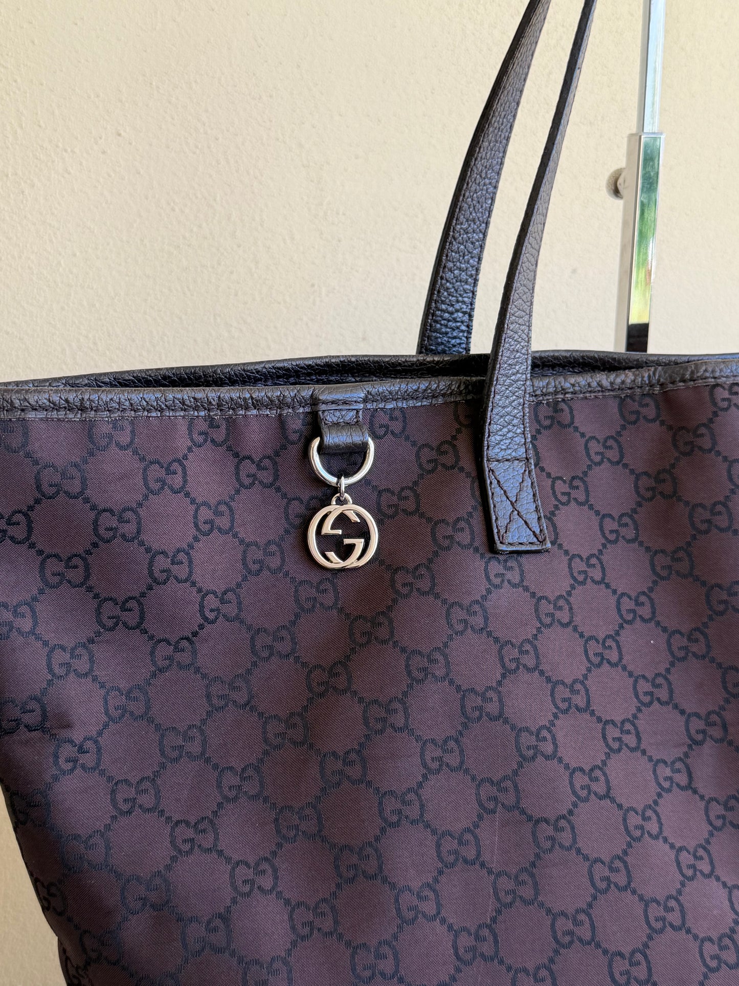 Gucci tote brown