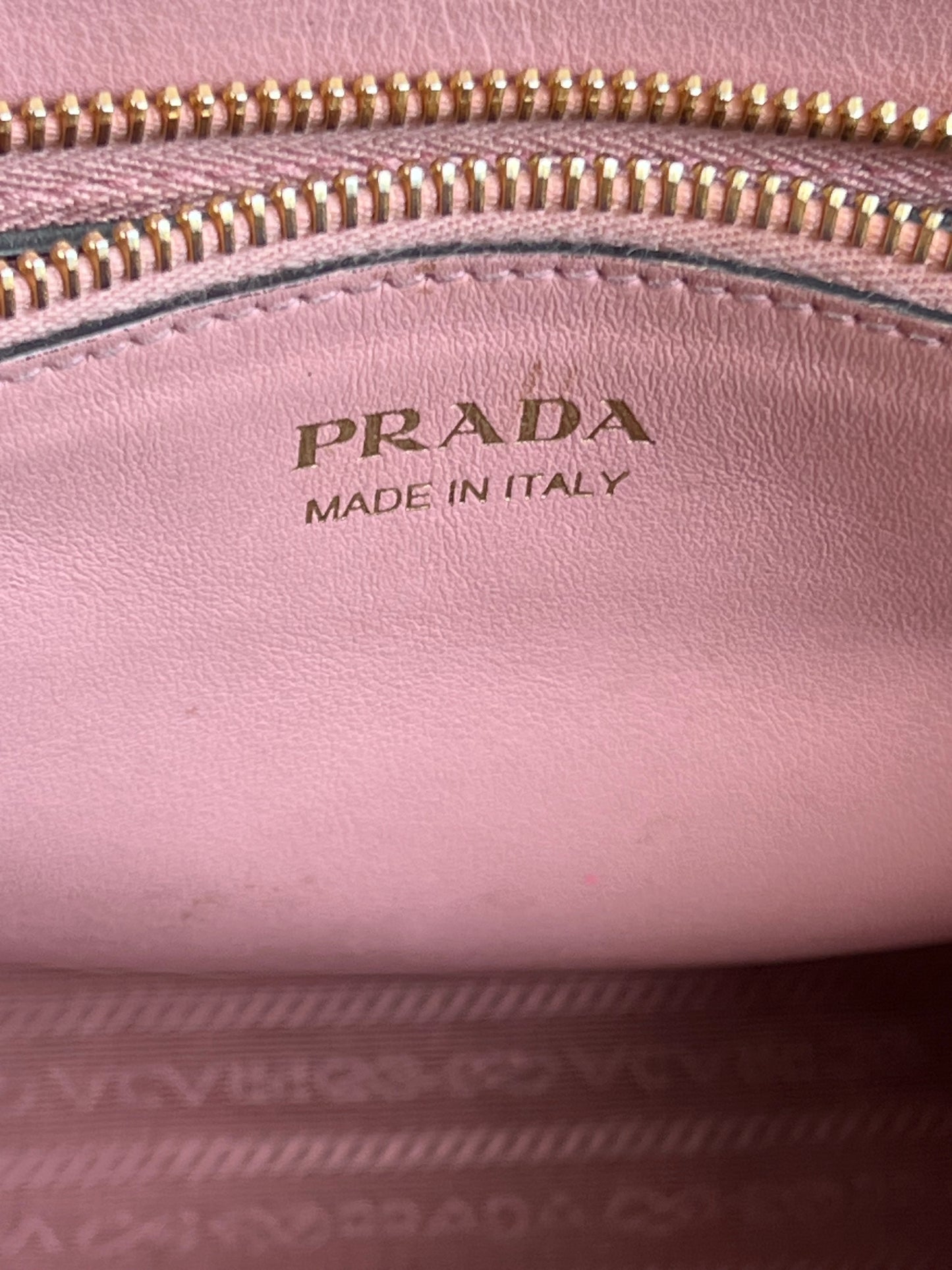 Prada rosa