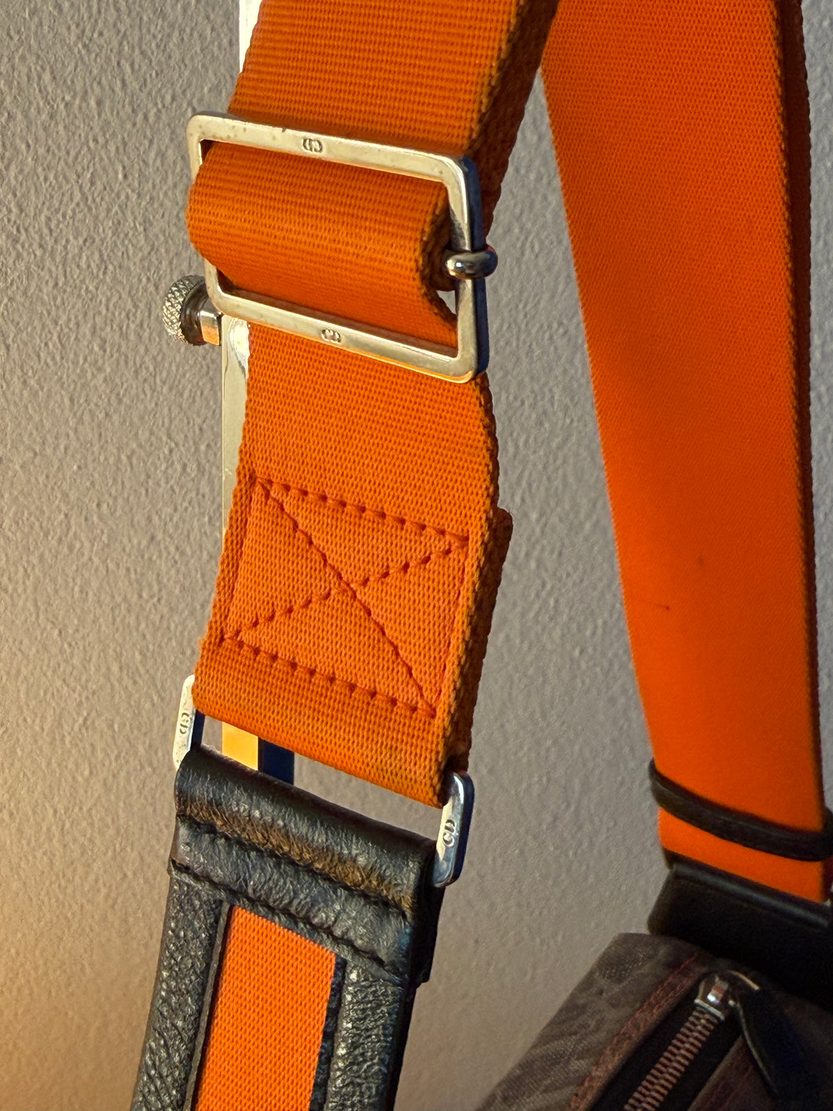 Dior remove before  flight