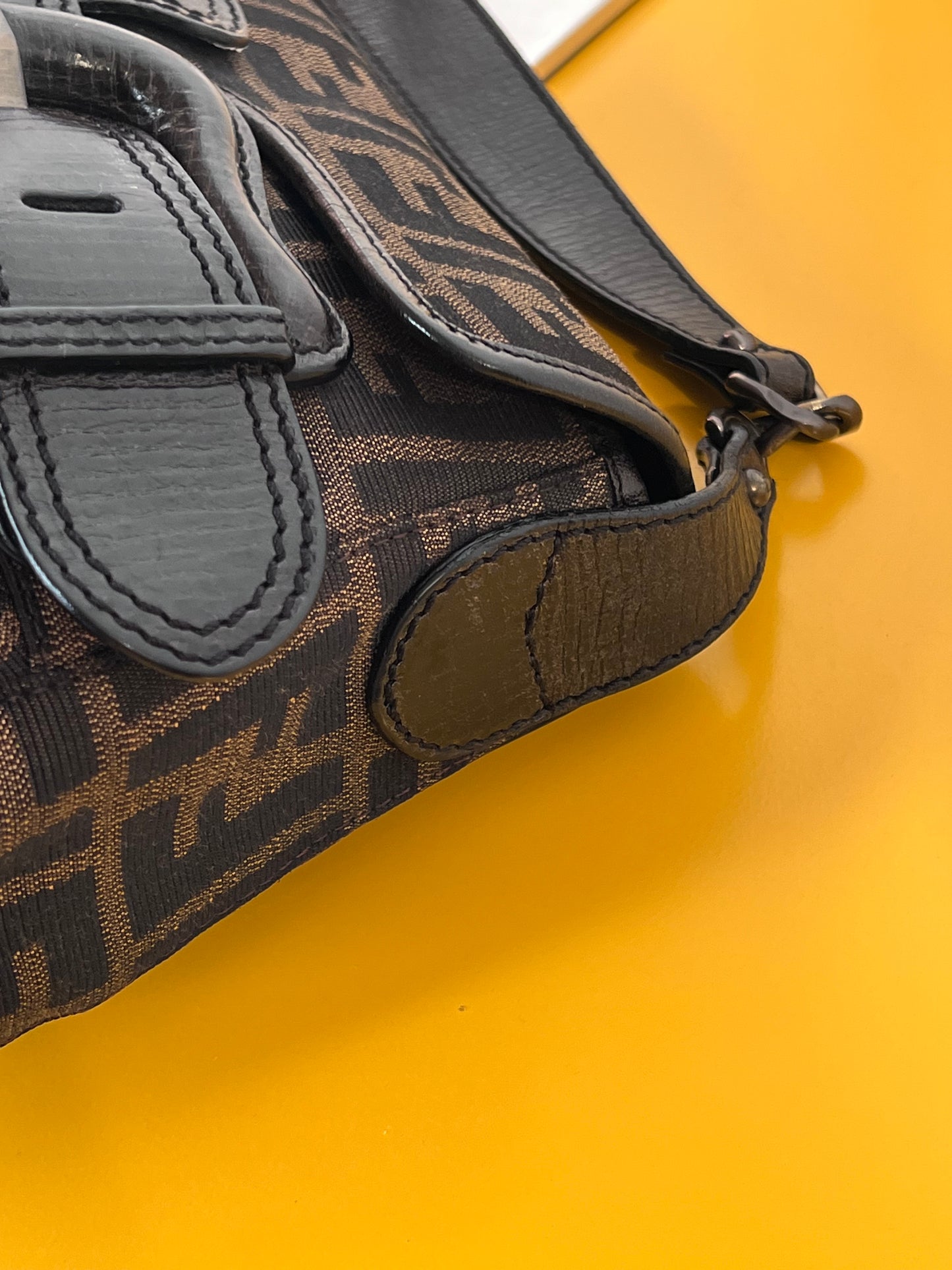 Fendi B buckle
