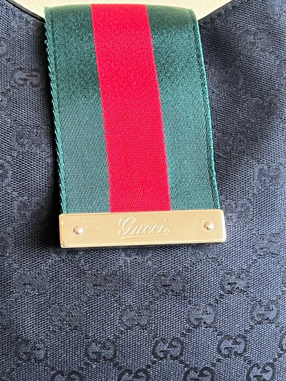 Gucci Hobo magnetic web
