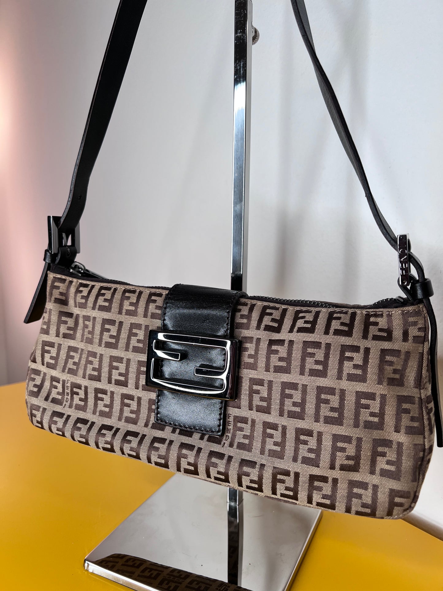 Fendi Mini Baguette Beige/Brown