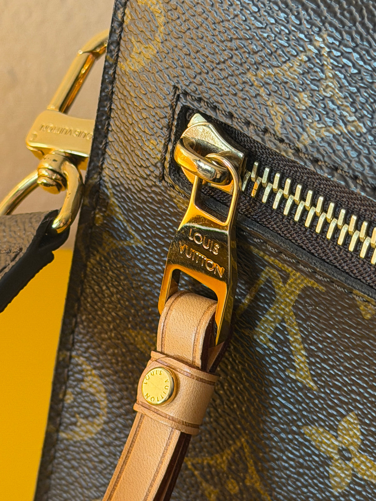 Louis Vuitton Metis