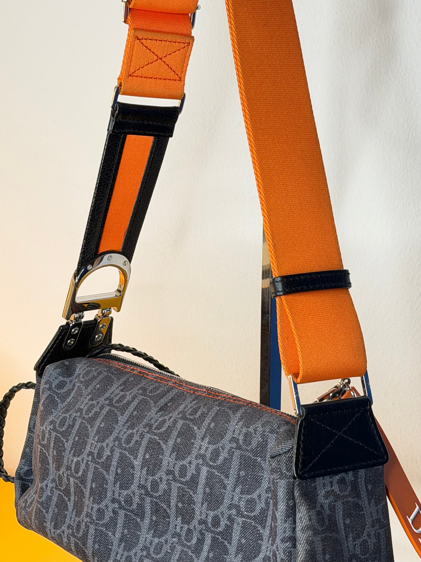 Dior Remove before flight