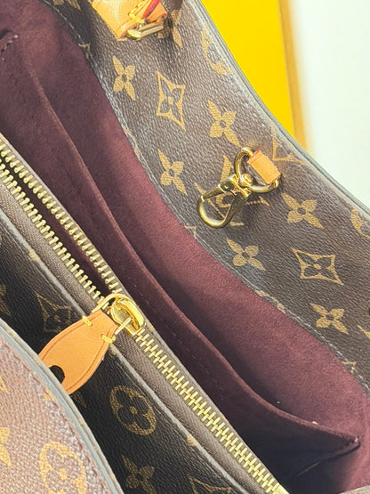 Louis Vuitton Montaigne MM