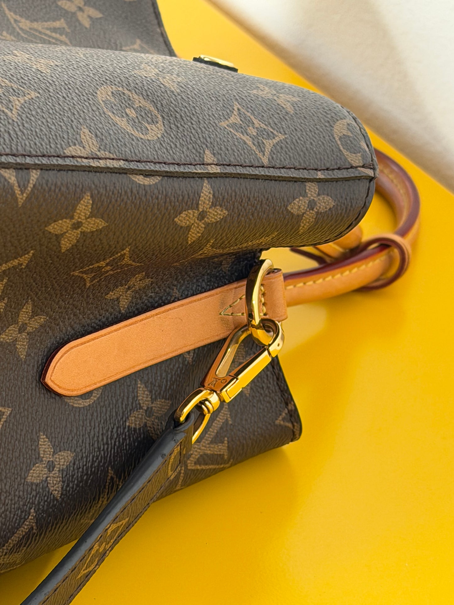 Louis Vuitton Montaigne MM