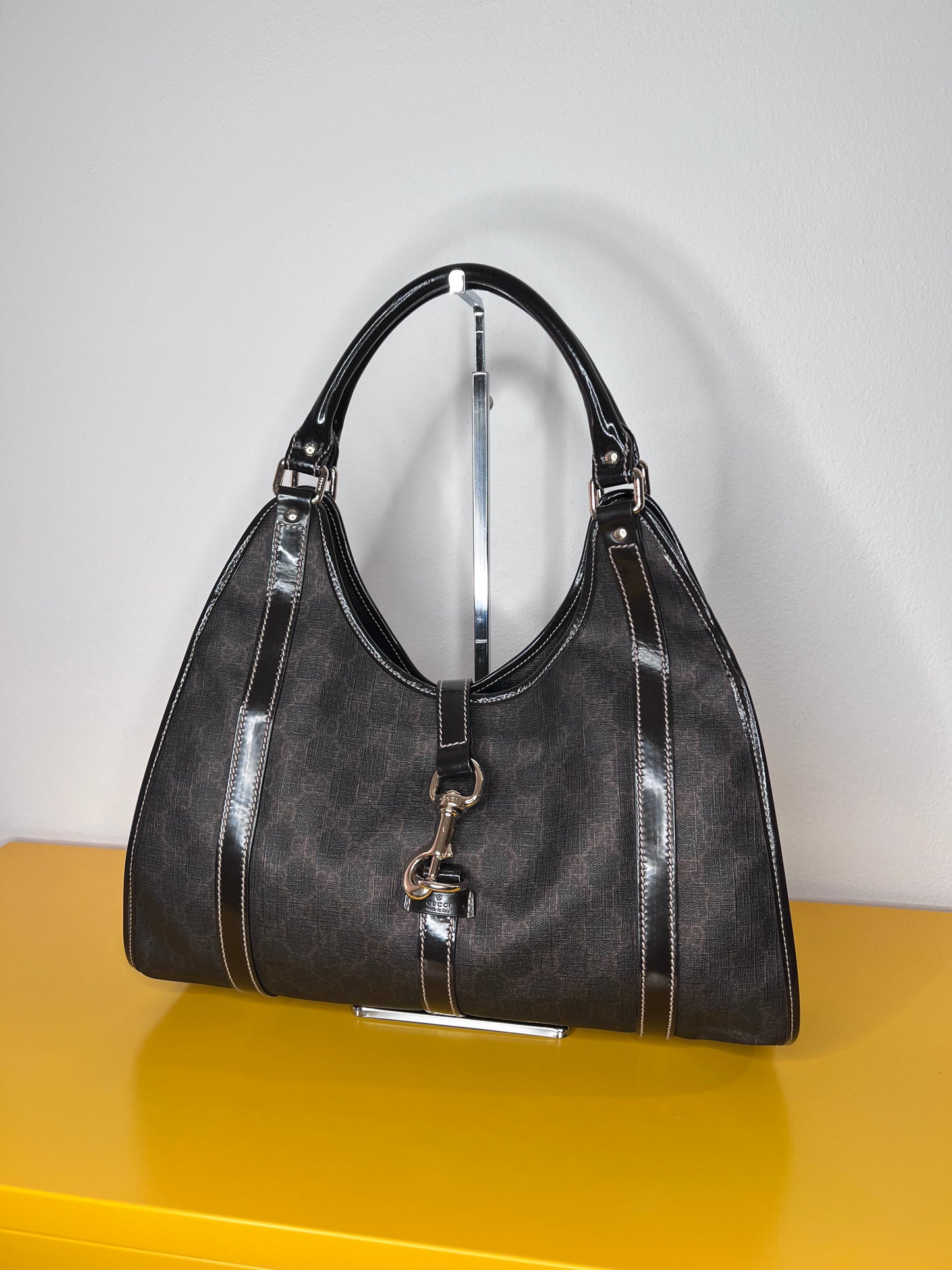 Gucci Bardot Supreme