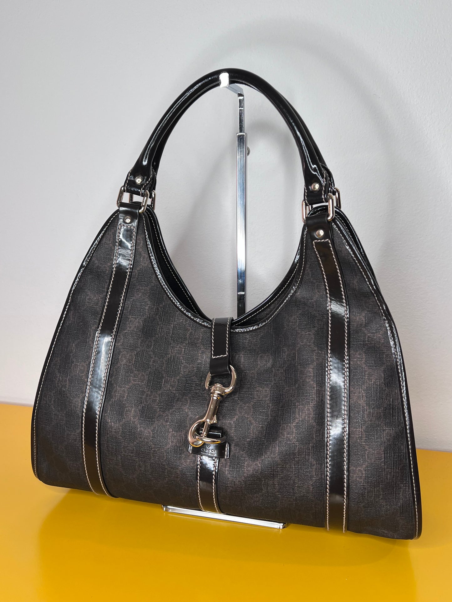 Gucci Bardot Supreme