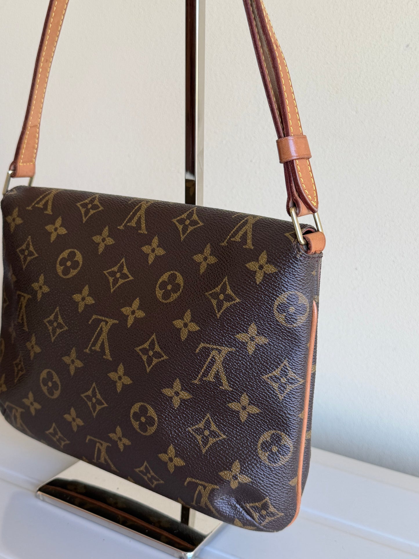 Louis Vuitton musette PM