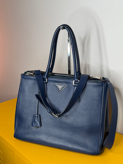 Prada galleria blu