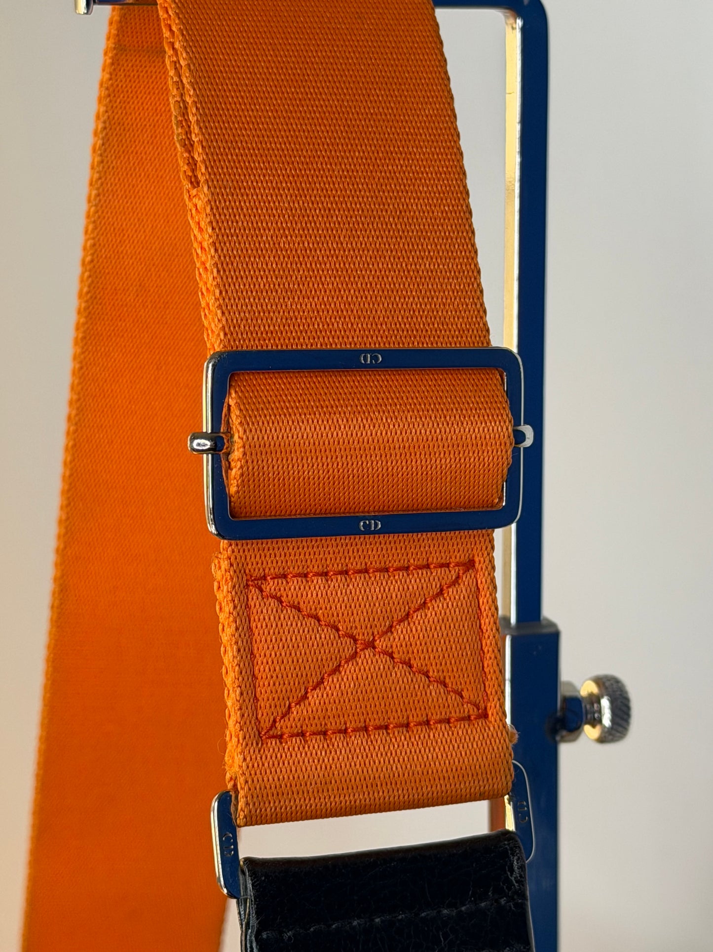 Dior Remove before flight