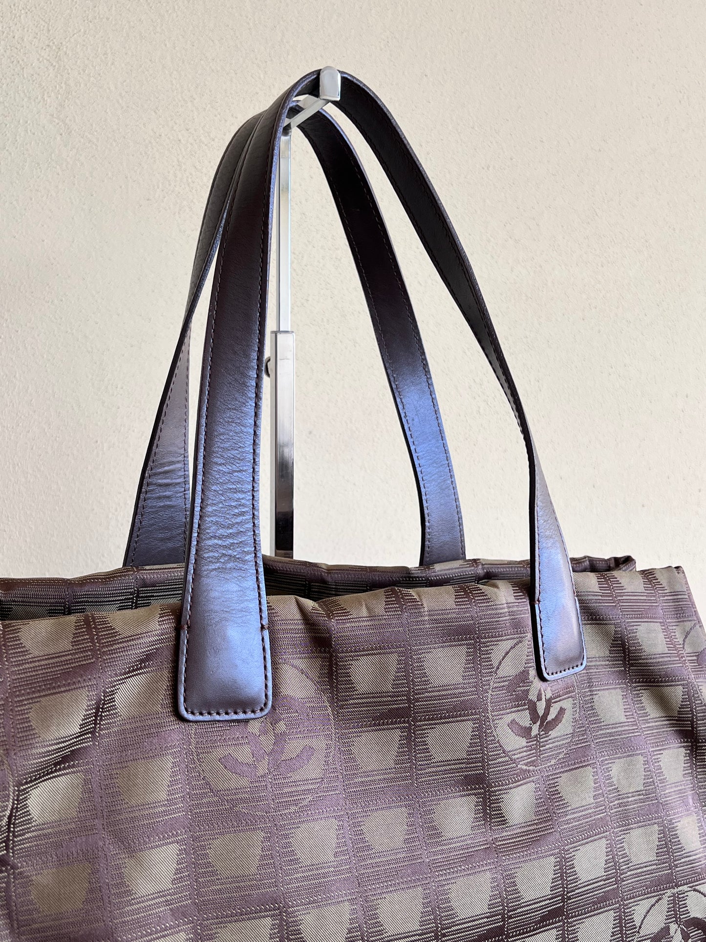 Chanel new travel light  Khaki