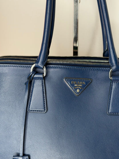 Prada galleria blu