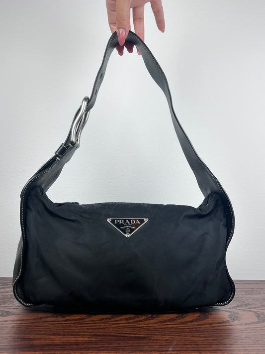 Prada impunture a contrasto