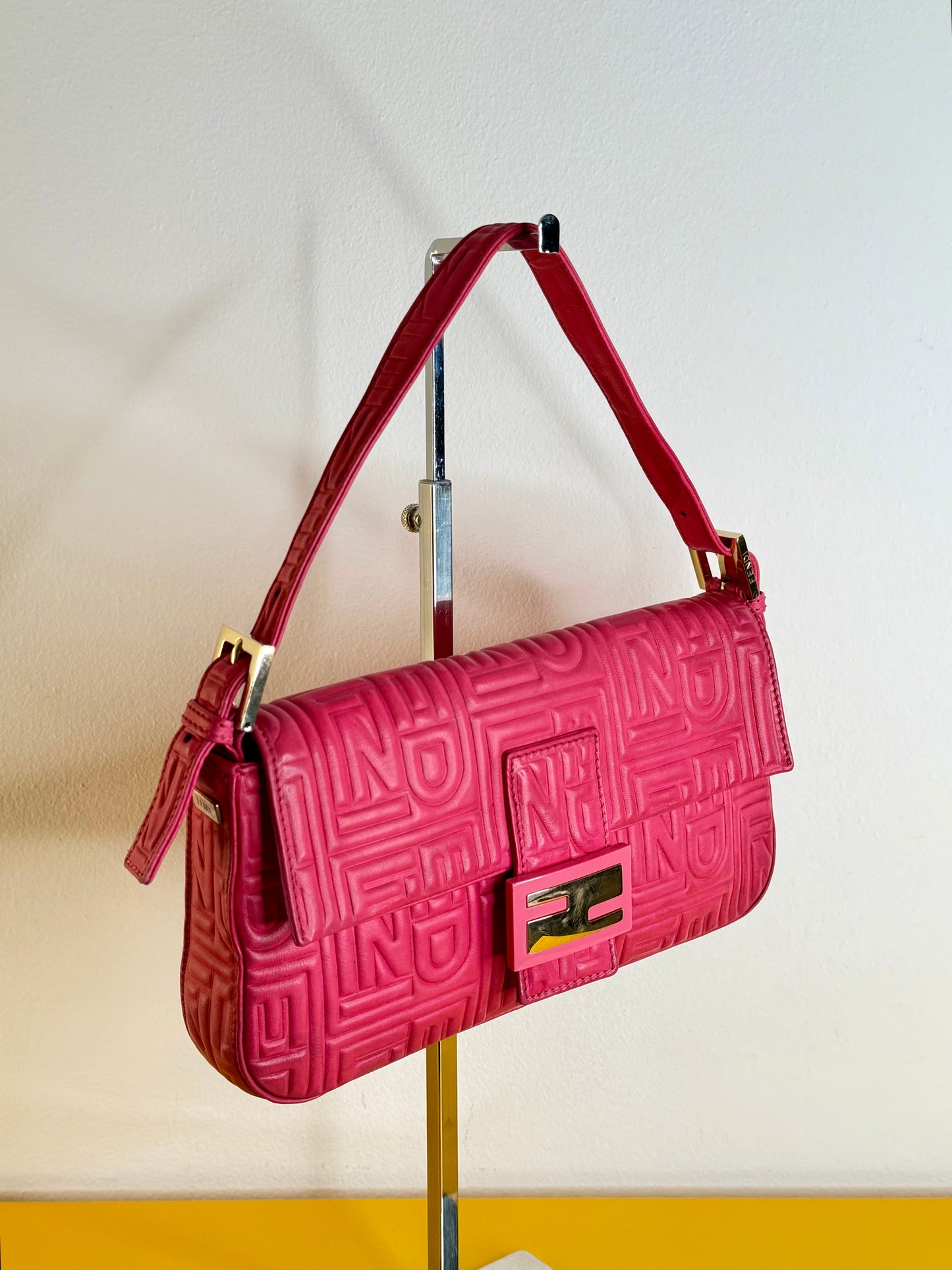 Fendi Baguette Fuxia