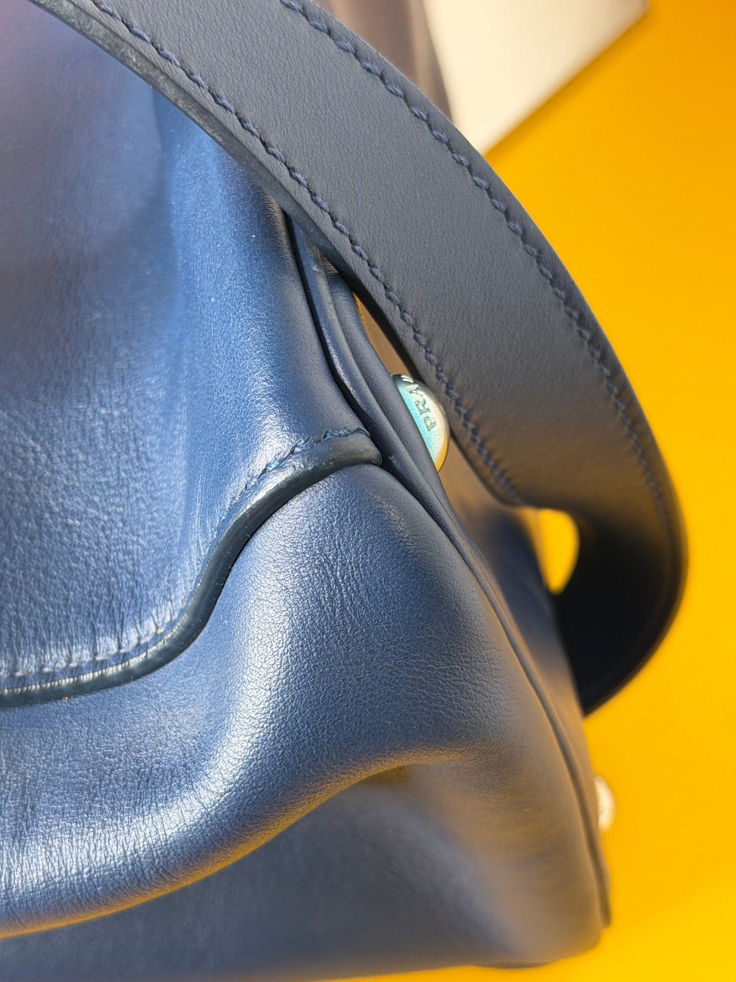 Prada galleria blu