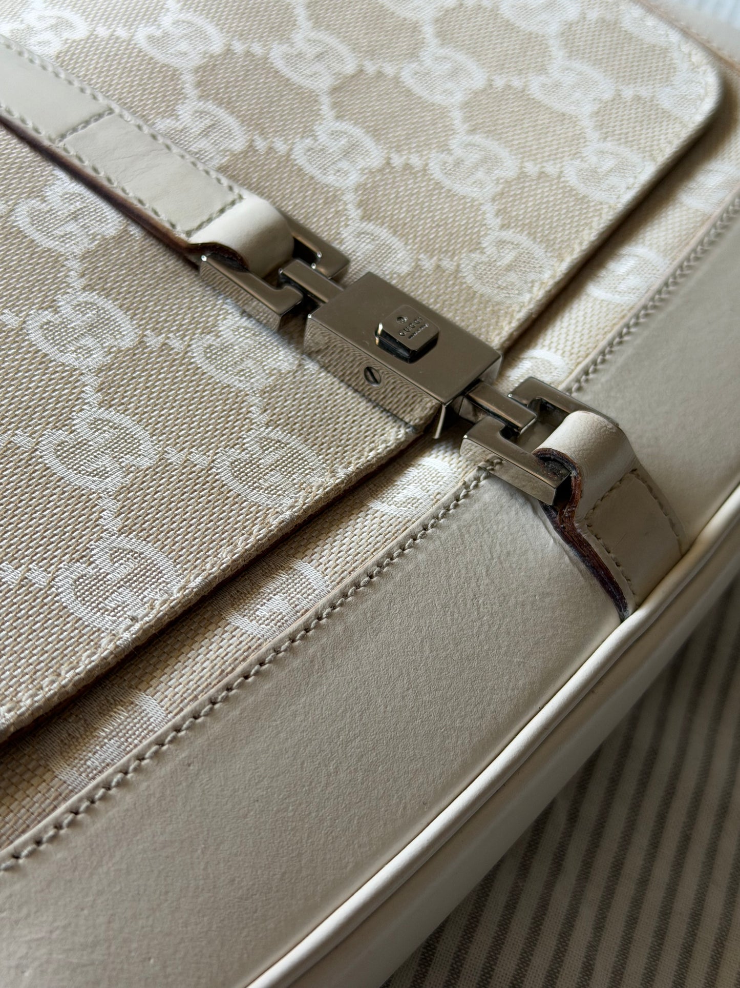 Gucci Mini Jackie GG beige