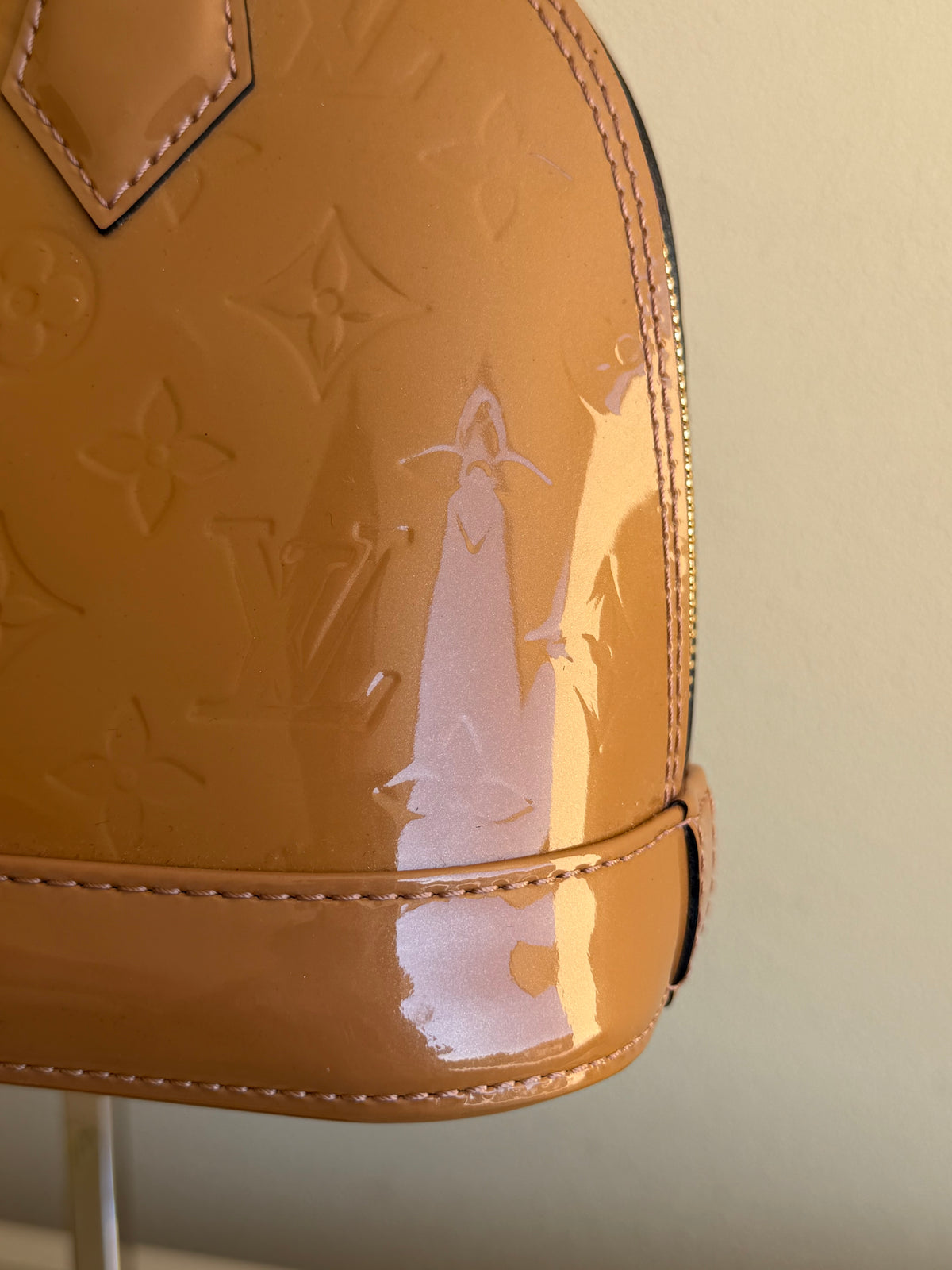 Louis Vuitton Alma BB Vernis