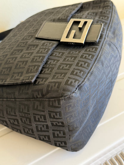 Fendi Mamma Baguette zucchino nera
