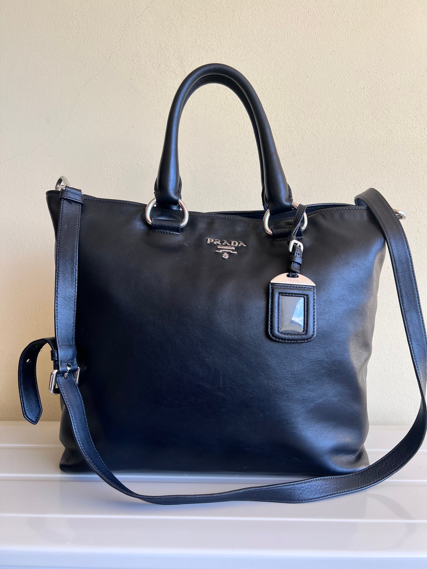 Prada tote nera con tracolla