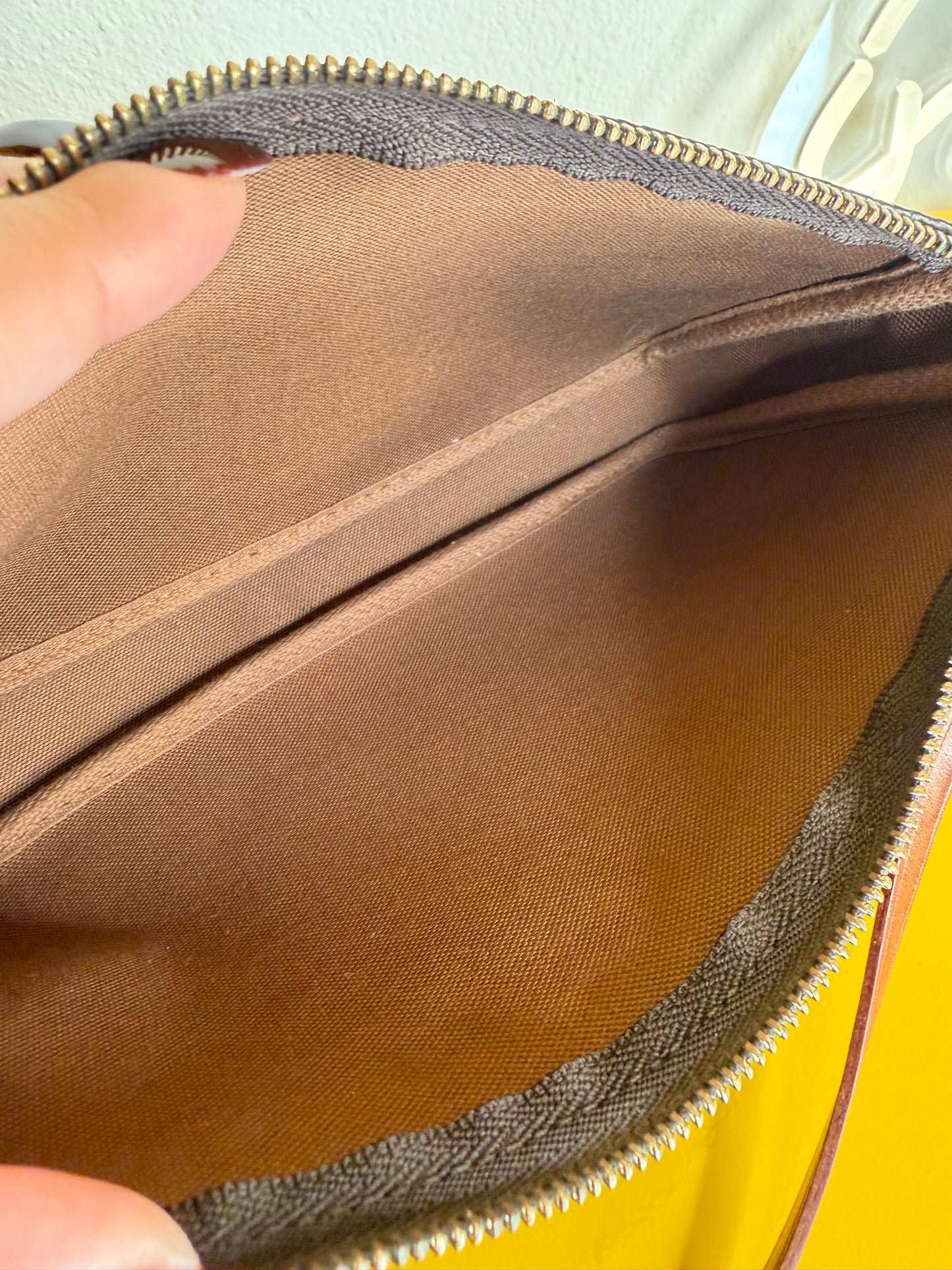 Louis vuitton pochette accessoire