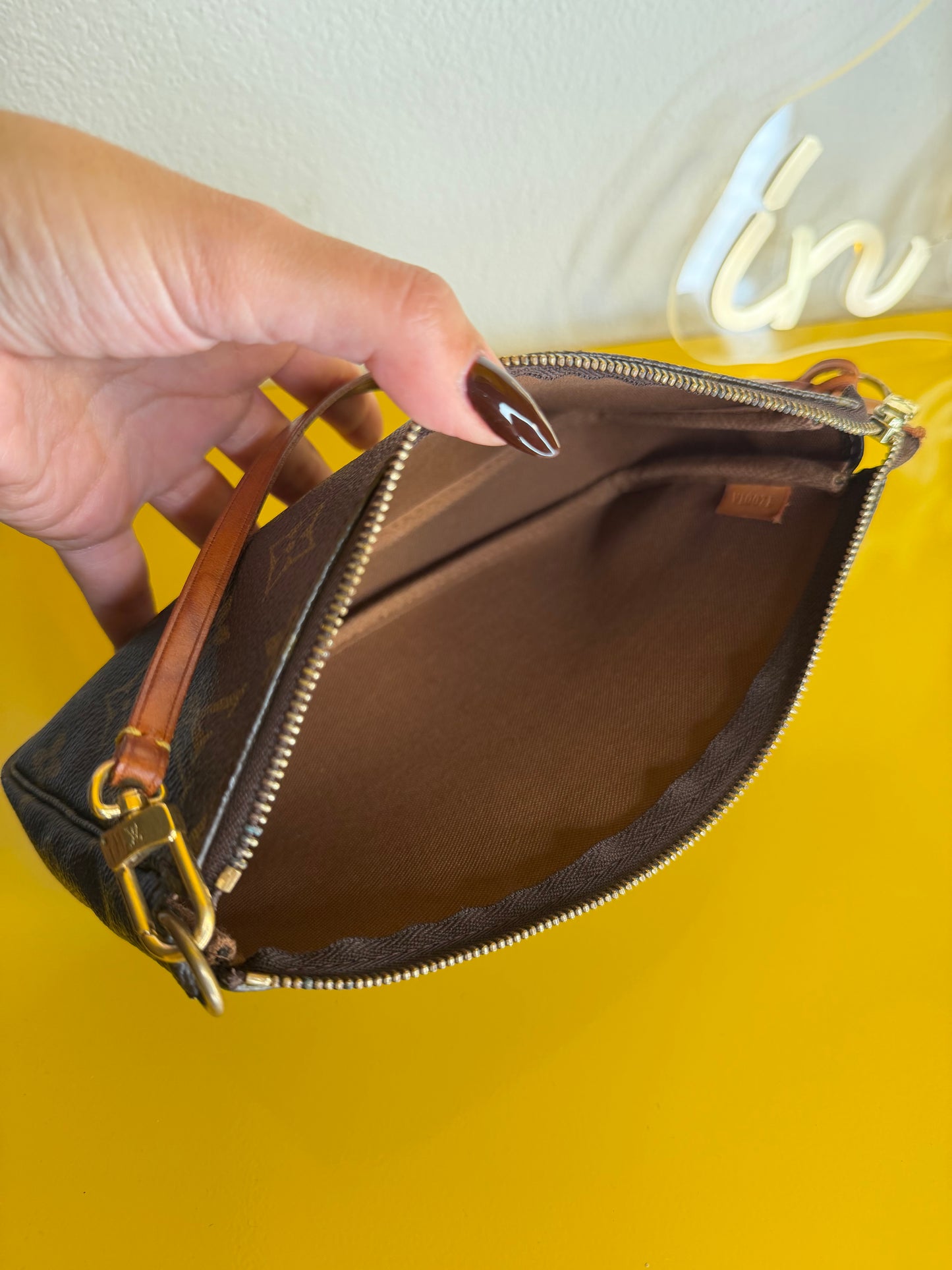 Louis vuitton pochette accessoire