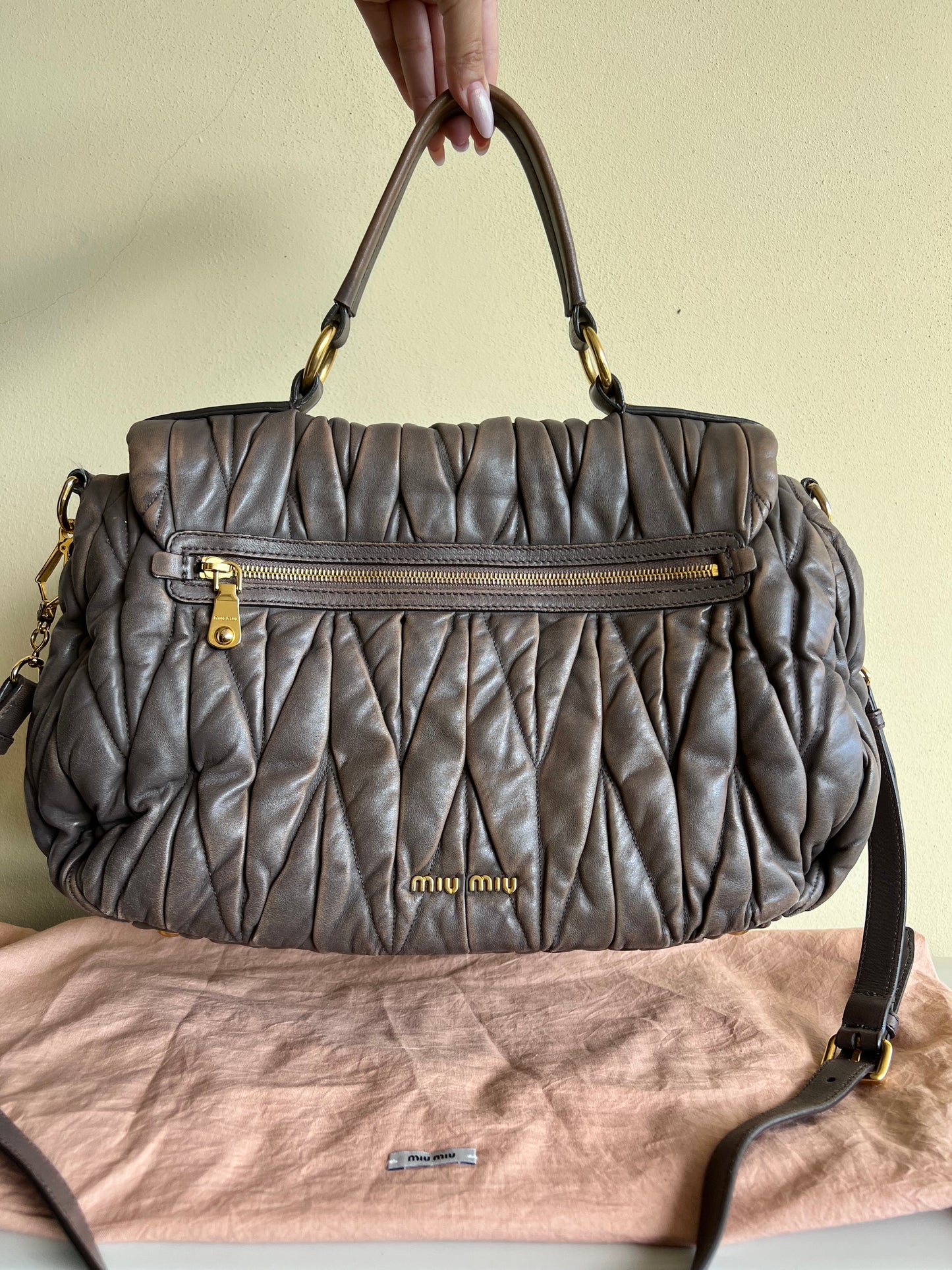 Miu Miu pattina matellassè