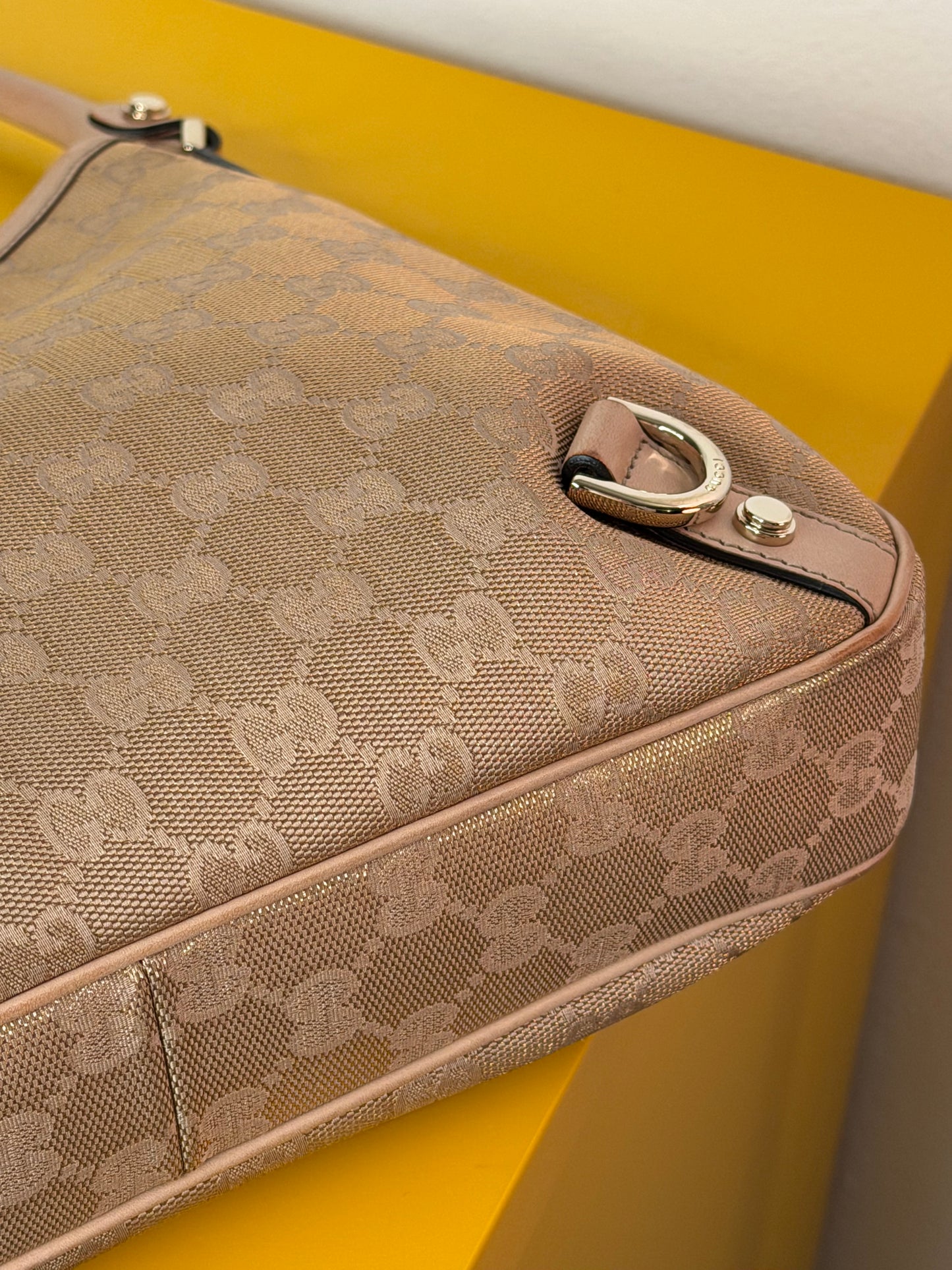 Gucci Abbey Hobo Gold/Pink