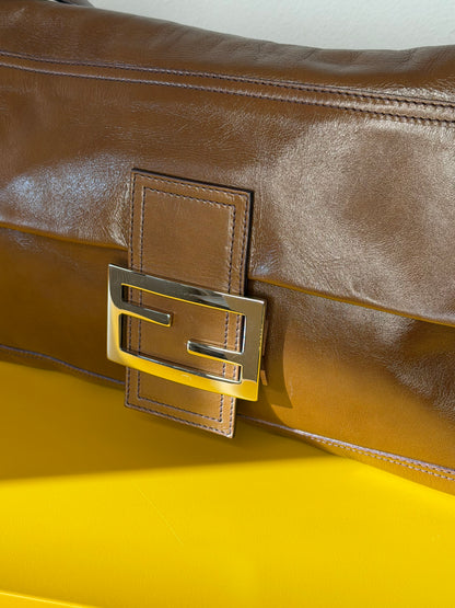Fendi maxi baguette