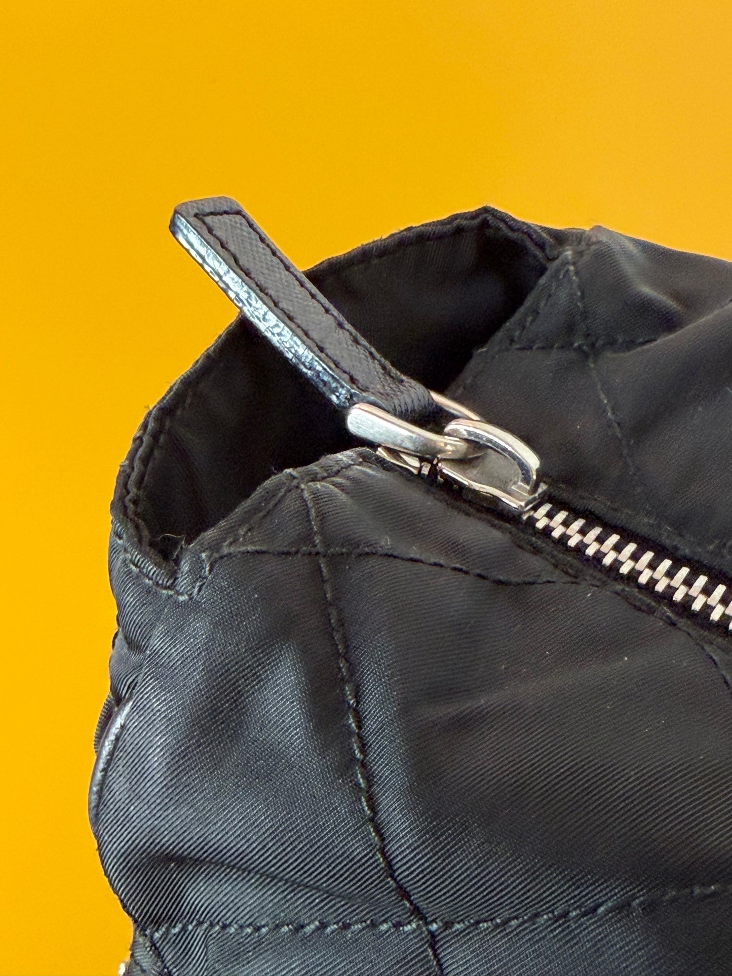 Prada Doppio Manico Catena